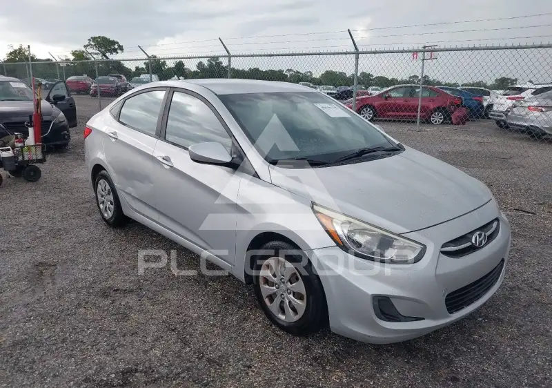 2016 Hyundai Accent photo