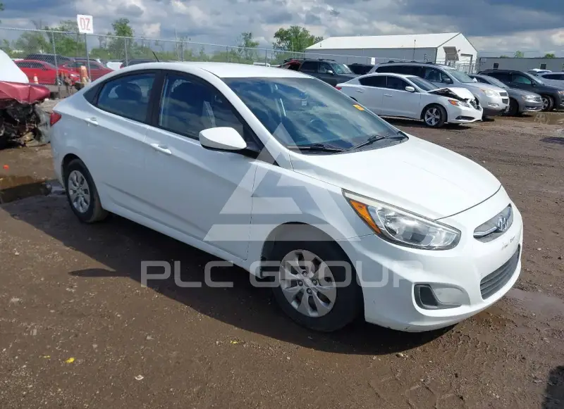 2016 Hyundai Accent photo