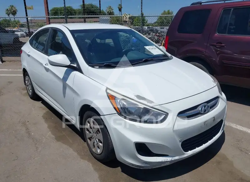 2016 Hyundai Accent photo