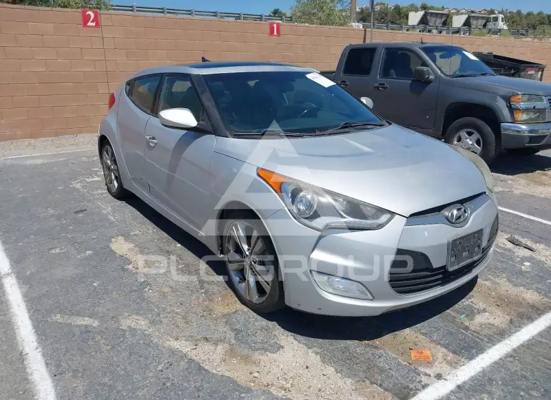 2016 Hyundai Veloster photo