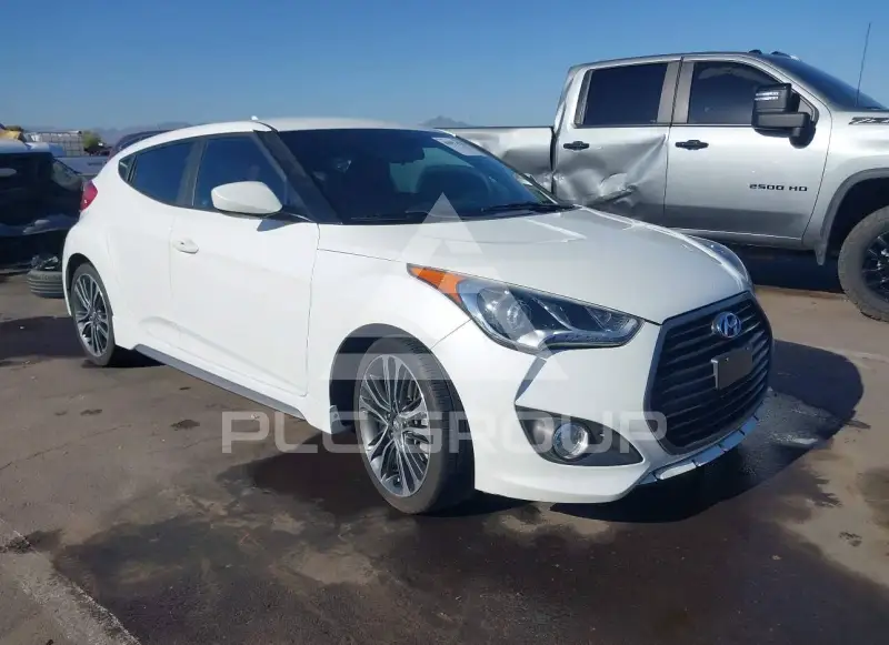 2016 Hyundai Veloster photo