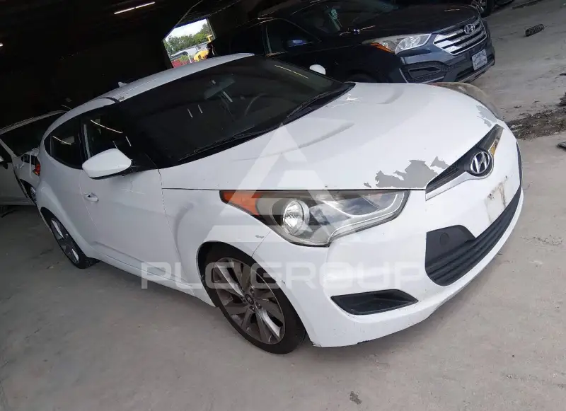 2016 Hyundai Veloster photo