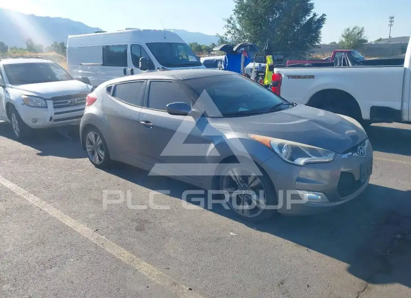 2016 Hyundai Veloster photo