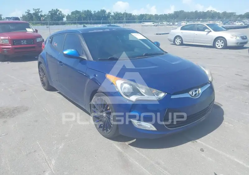 2016 Hyundai Veloster photo