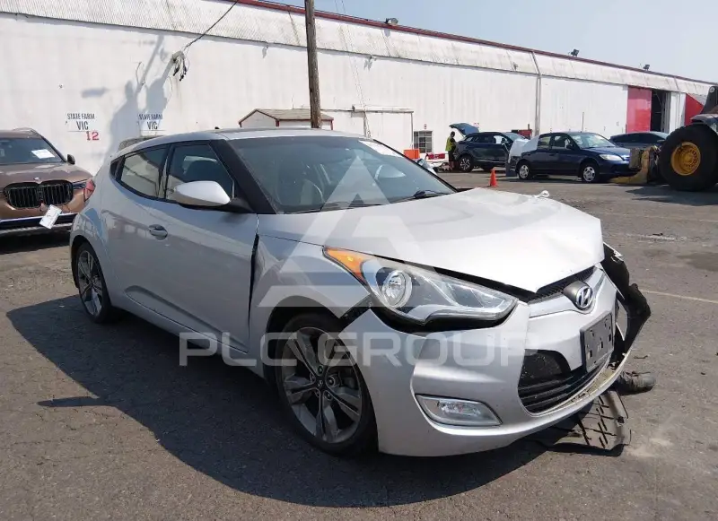 2016 Hyundai Veloster photo