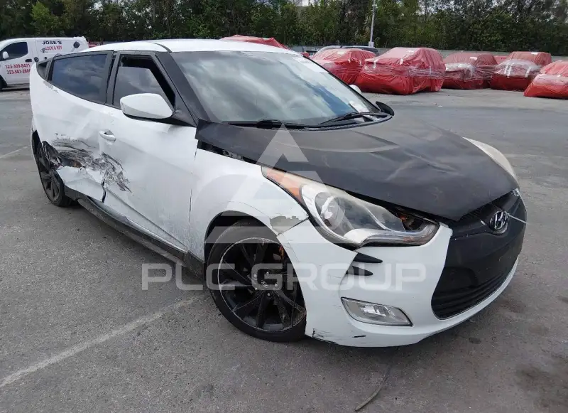 2016 Hyundai Veloster photo