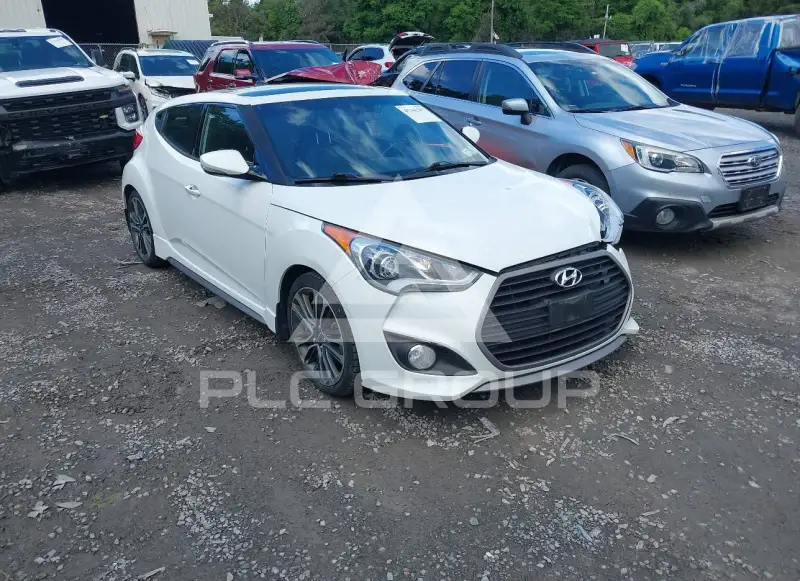 2016 Hyundai Veloster photo