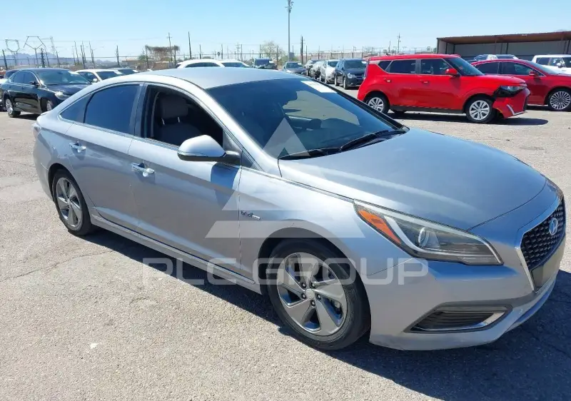 2016 Hyundai Sonata photo
