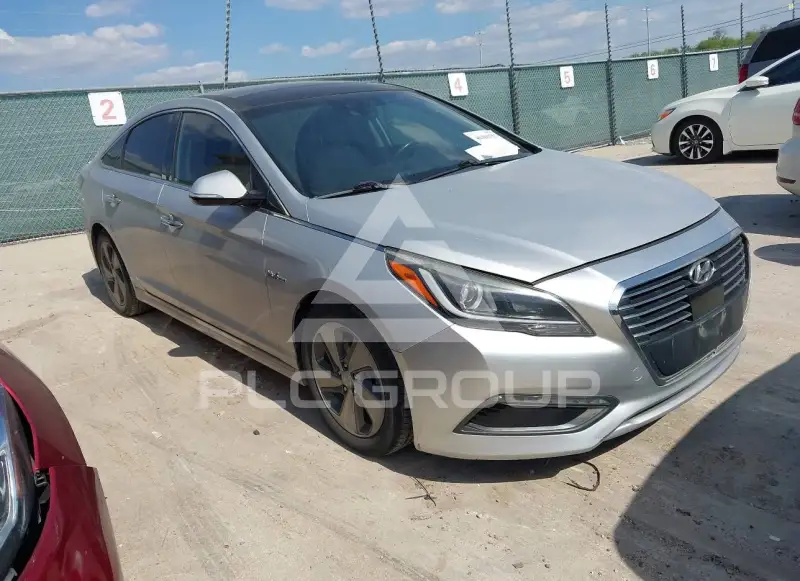 2016 Hyundai Sonata photo