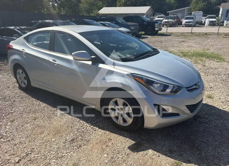 2016 Hyundai Elantra photo