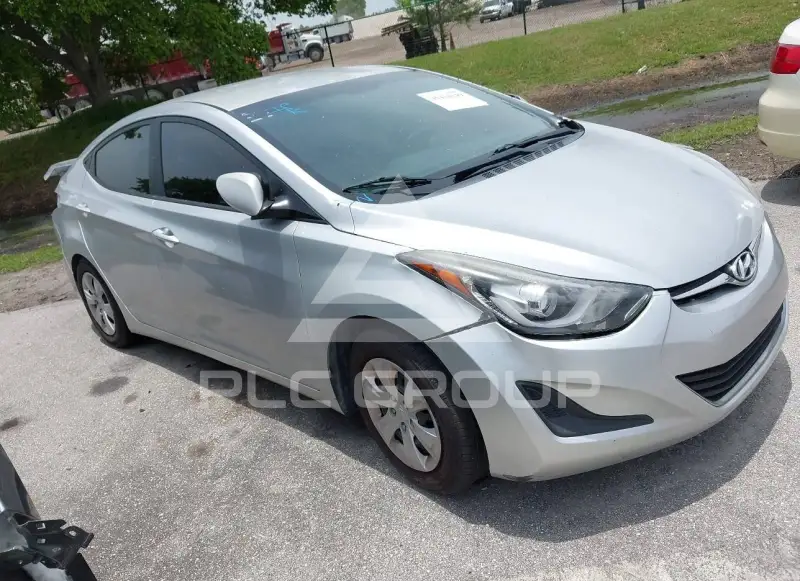 2016 Hyundai Elantra photo