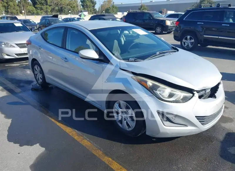 2016 Hyundai Elantra photo