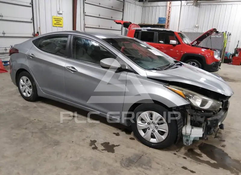 2016 Hyundai Elantra photo