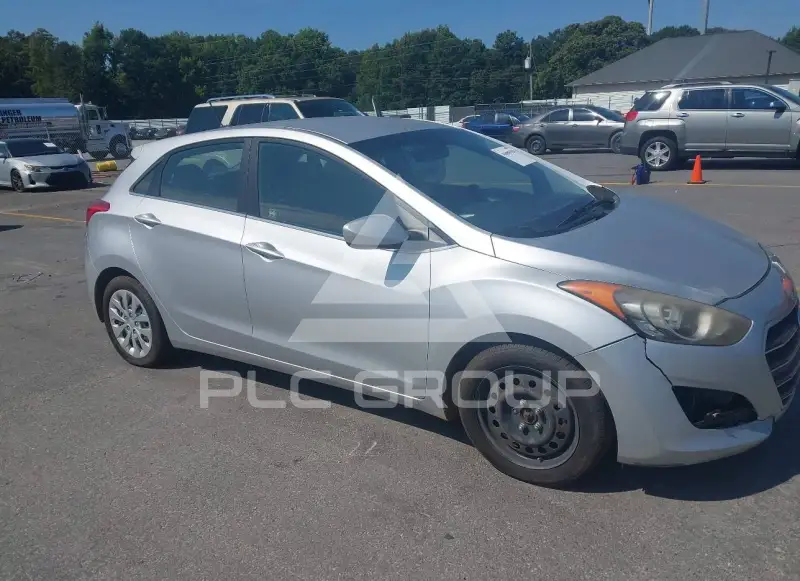 2016 Hyundai Elantra photo