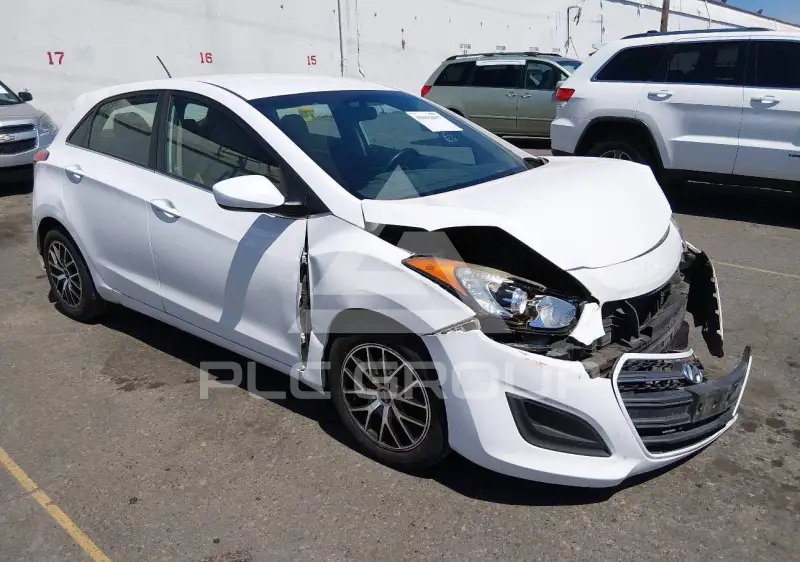 2016 Hyundai Elantra photo