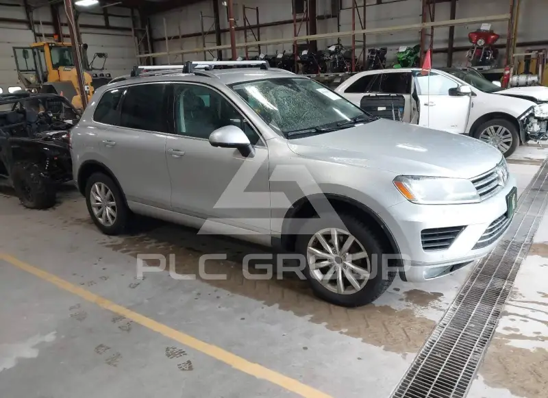 2016 Volkswagen Touareg фото