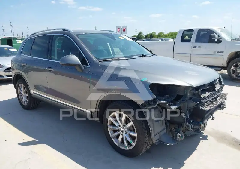 2016 Volkswagen Touareg фото