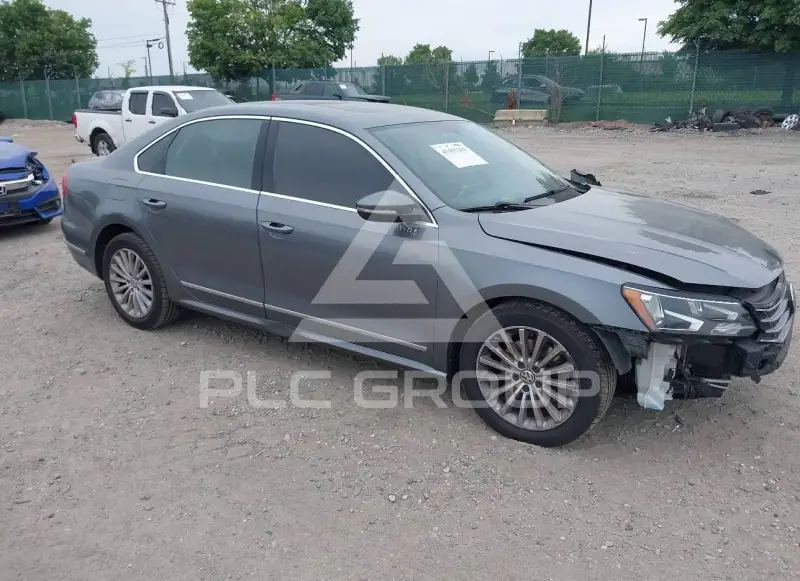 2016 Volkswagen Passat photo