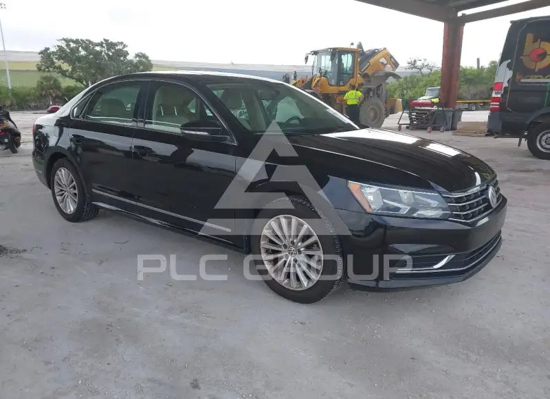 2016 Volkswagen Passat photo