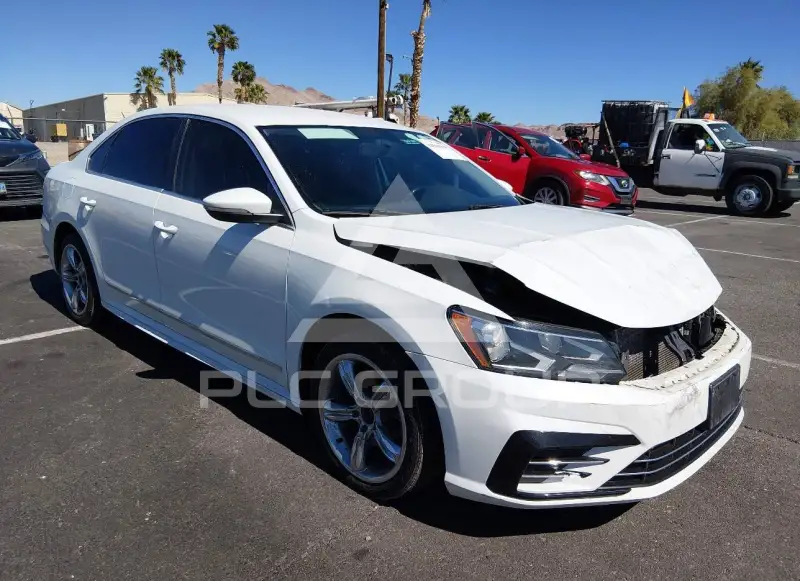 2016 Volkswagen Passat photo