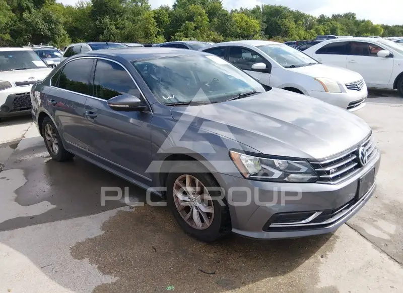 2016 Volkswagen Passat photo