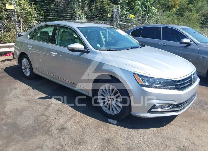 2016 Volkswagen Passat photo