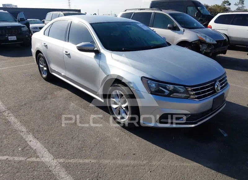 2016 Volkswagen Passat photo