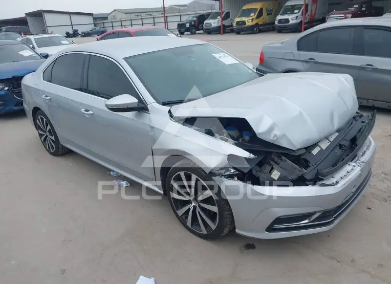 2016 Volkswagen Passat фото