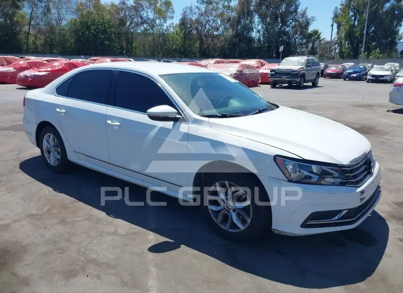 2016 Volkswagen Passat photo