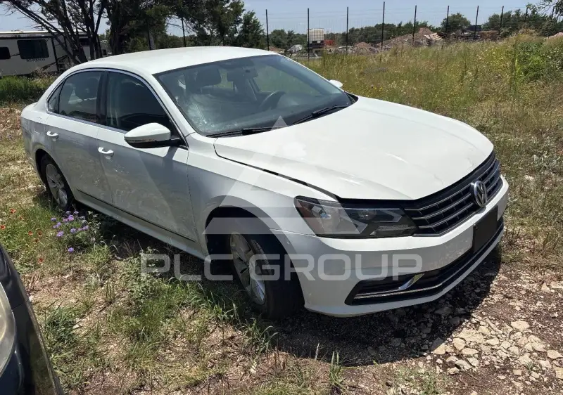 2016 Volkswagen Passat photo