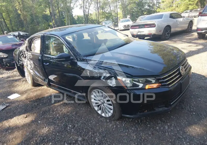 2016 Volkswagen Passat photo