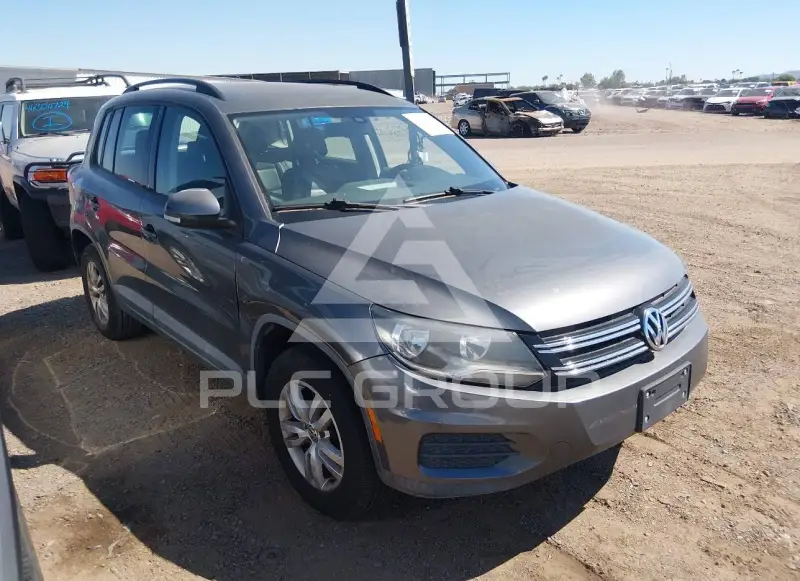 2016 Volkswagen Tiguan photo