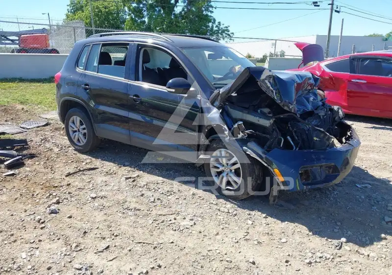 2016 Volkswagen Tiguan photo