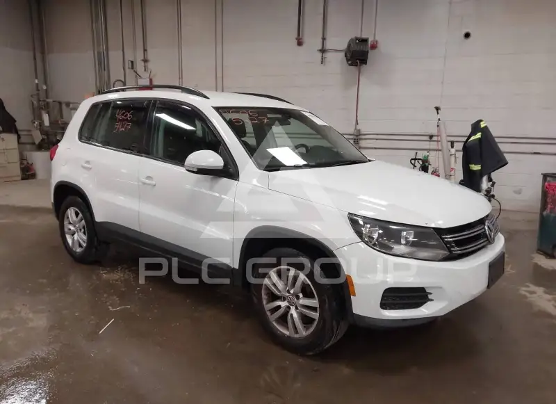 2016 Volkswagen Tiguan photo