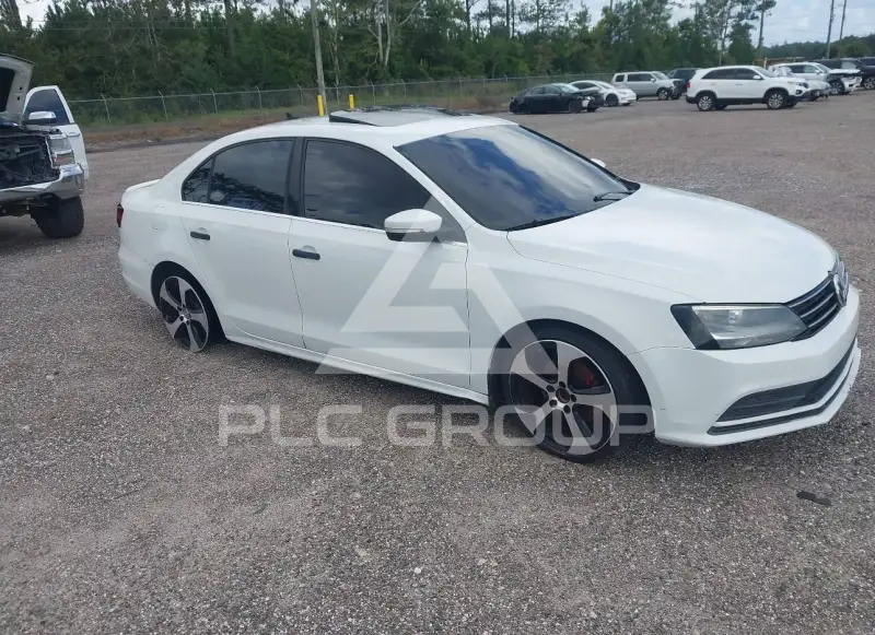 2016 Volkswagen Jetta photo