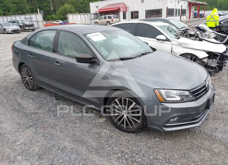 2016 Volkswagen Jetta photo