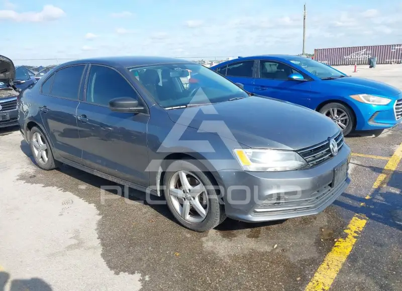 2016 Volkswagen Jetta photo