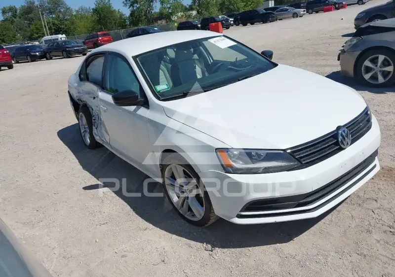 2016 Volkswagen Jetta photo