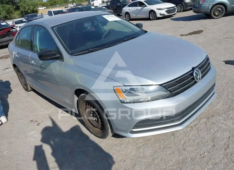 2016 Volkswagen Jetta photo