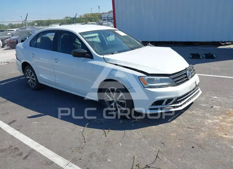 2016 Volkswagen Jetta photo
