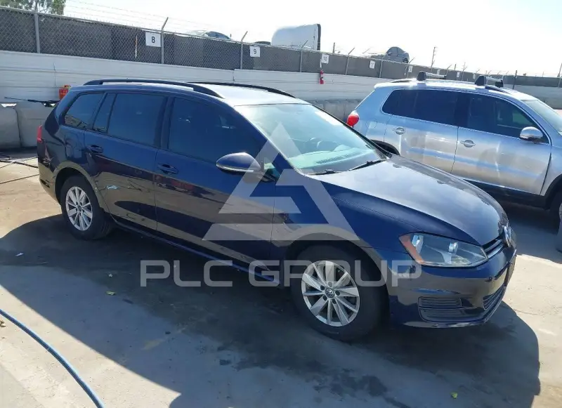 2016 Volkswagen GOLF photo