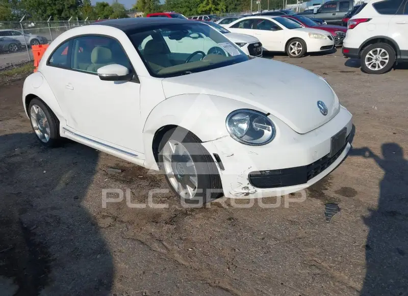 2016 Volkswagen BEETLE фото