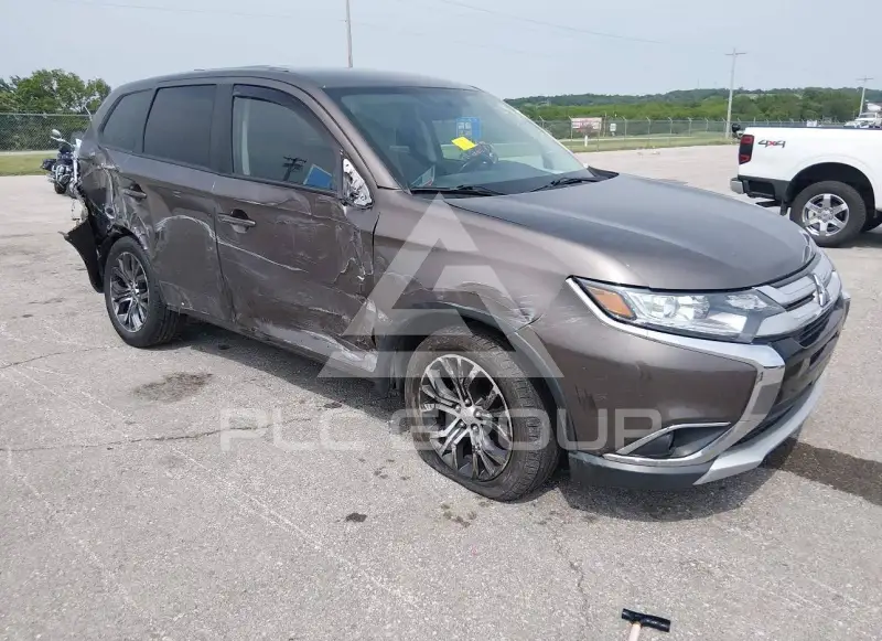 2017 Mitsubishi OUTLANDER фото