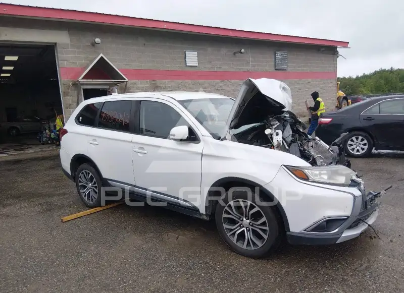 2017 Mitsubishi OUTLANDER photo