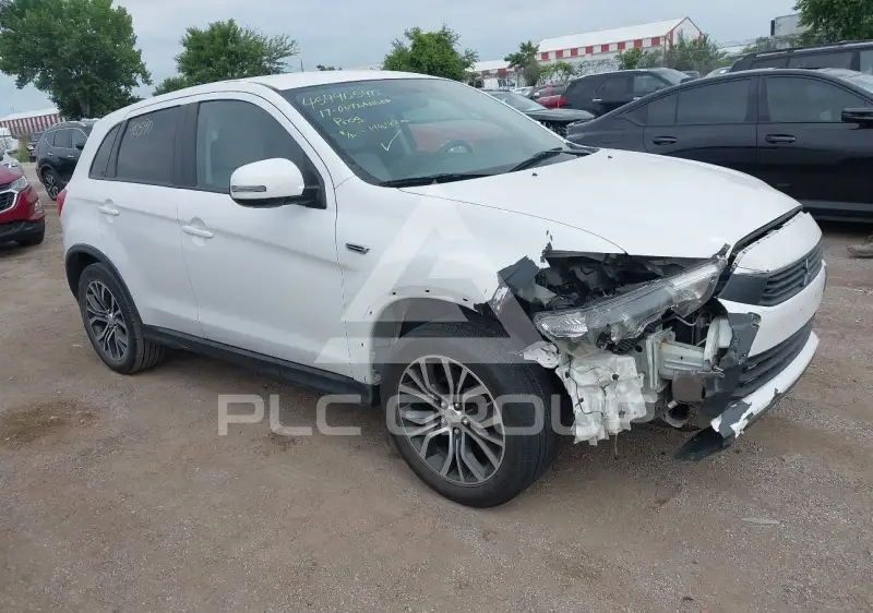 2017 Mitsubishi OUTLANDER photo