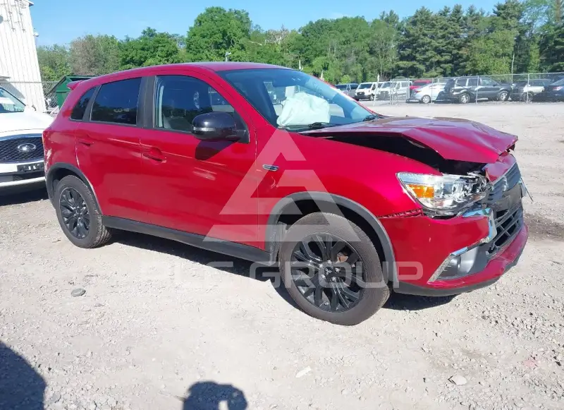 2017 Mitsubishi OUTLANDER фото
