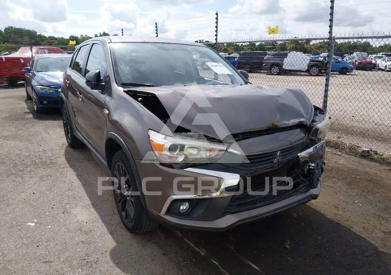2017 Mitsubishi OUTLANDER photo
