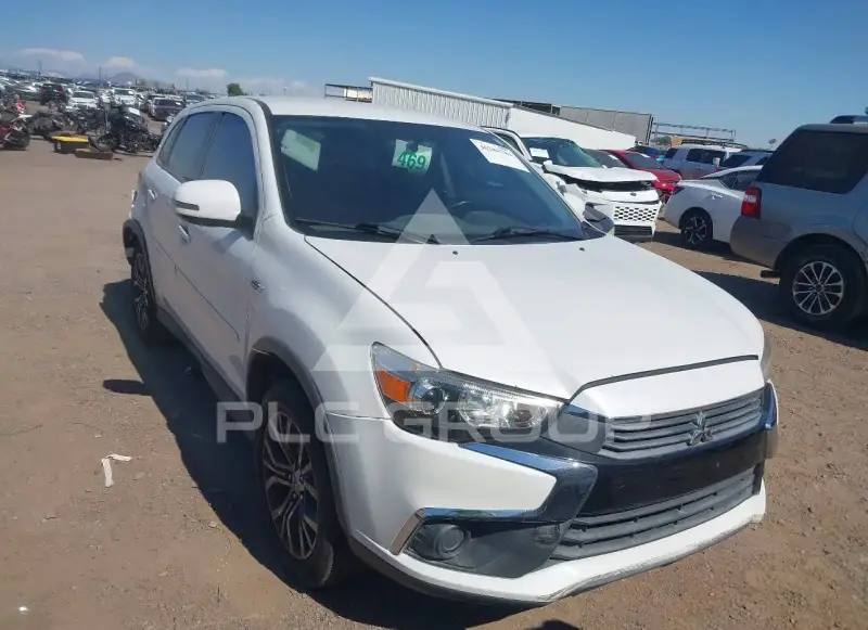2017 Mitsubishi OUTLANDER photo