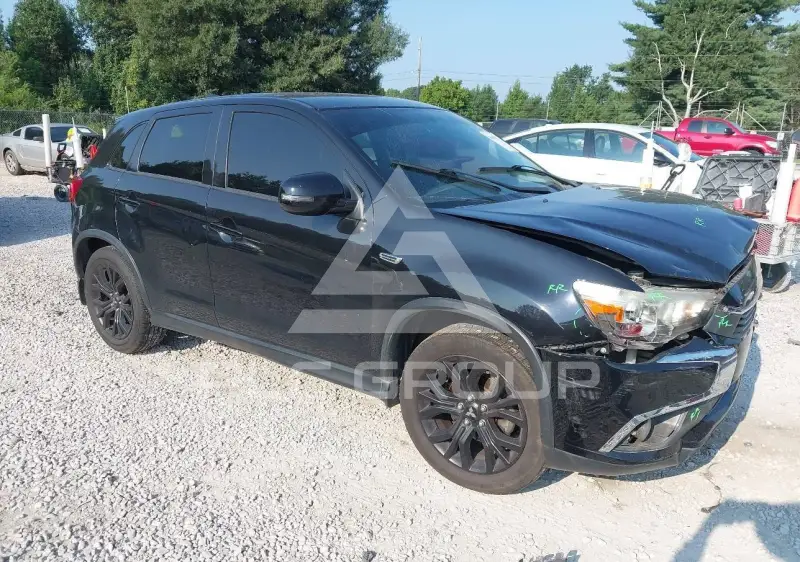 2017 Mitsubishi OUTLANDER фото