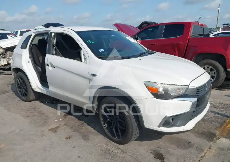 2017 Mitsubishi OUTLANDER фото